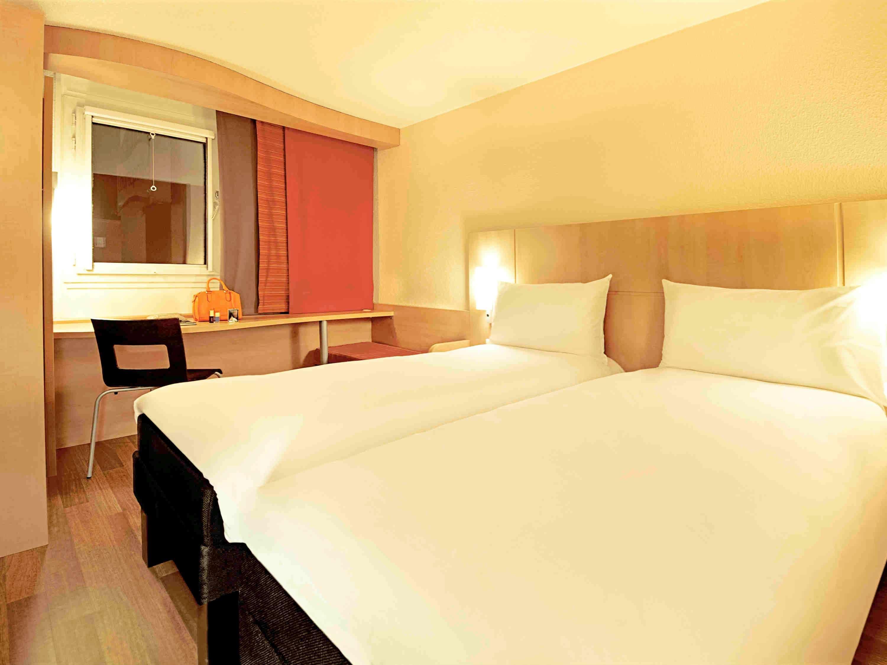 Hotel Ibis Marseille Centre Gare Saint Charles Exterior foto