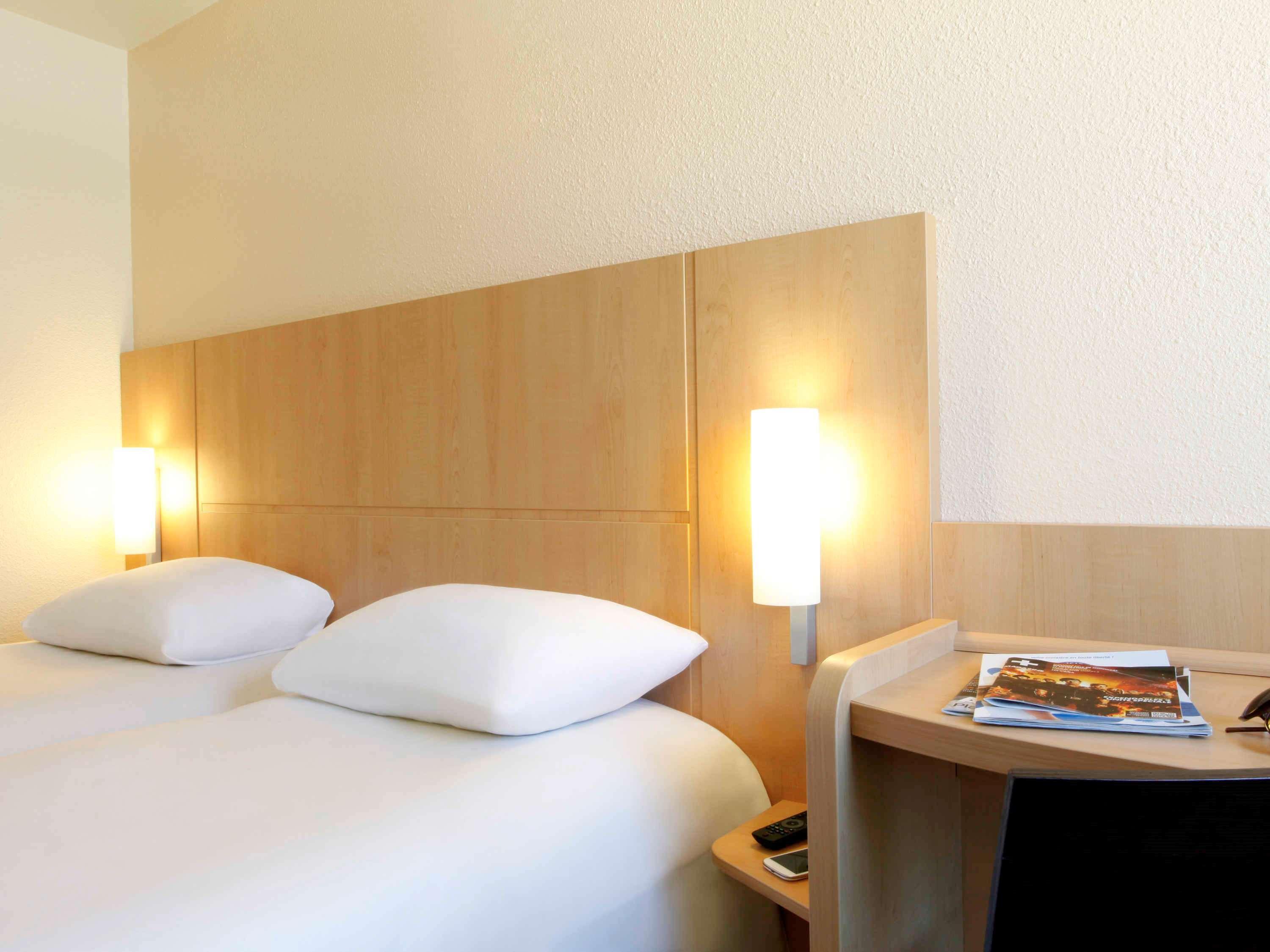 Hotel Ibis Marseille Centre Gare Saint Charles Exterior foto