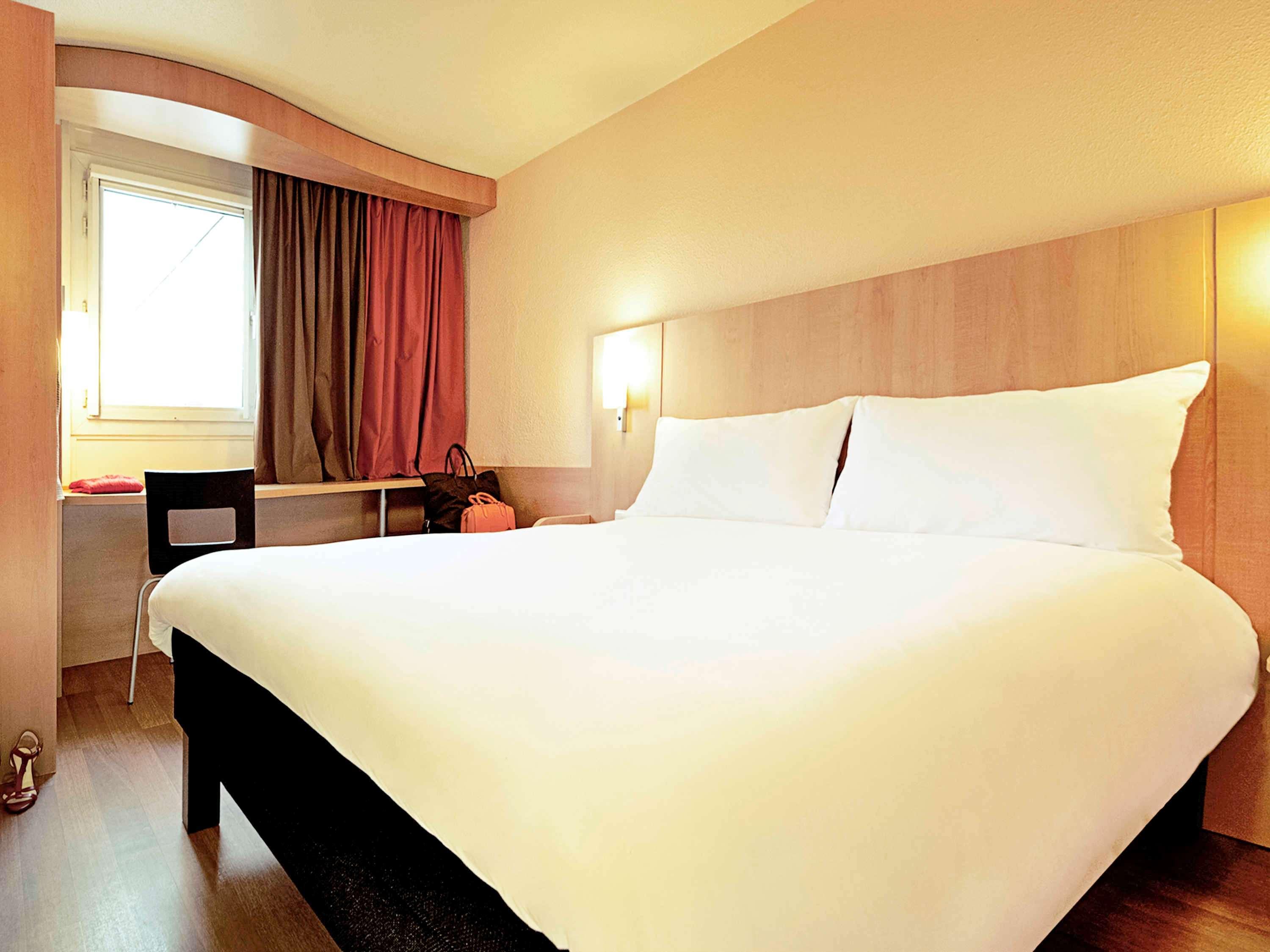 Hotel Ibis Marseille Centre Gare Saint Charles Exterior foto