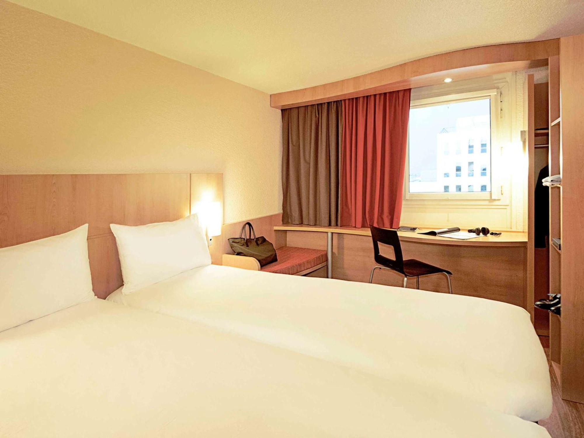 Hotel Ibis Marseille Centre Gare Saint Charles Exterior foto