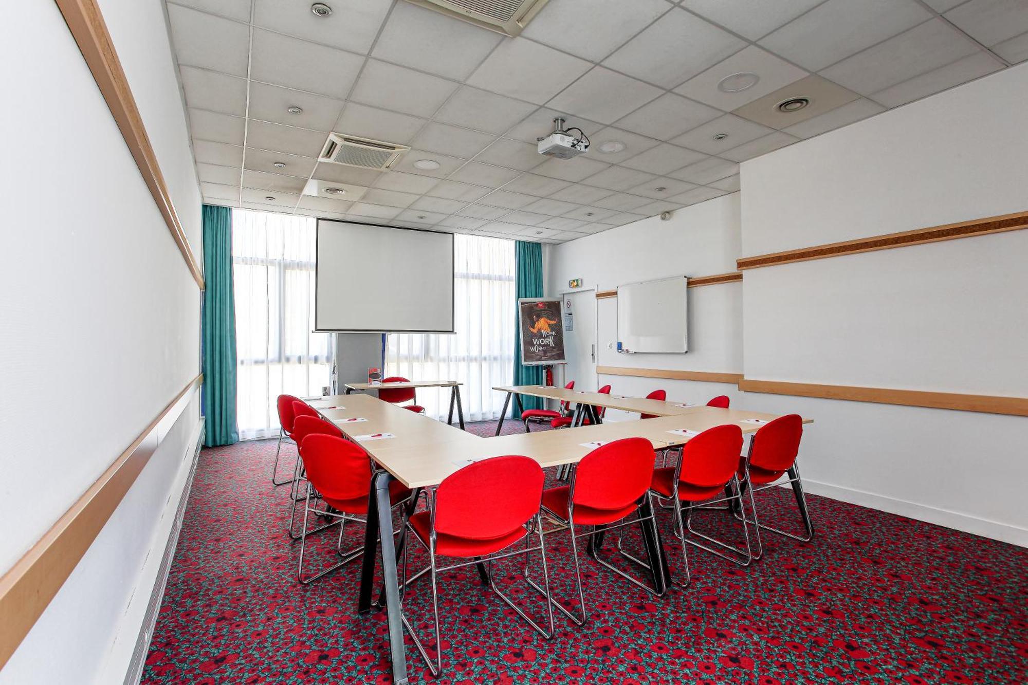 Hotel Ibis Marseille Centre Gare Saint Charles Exterior foto
