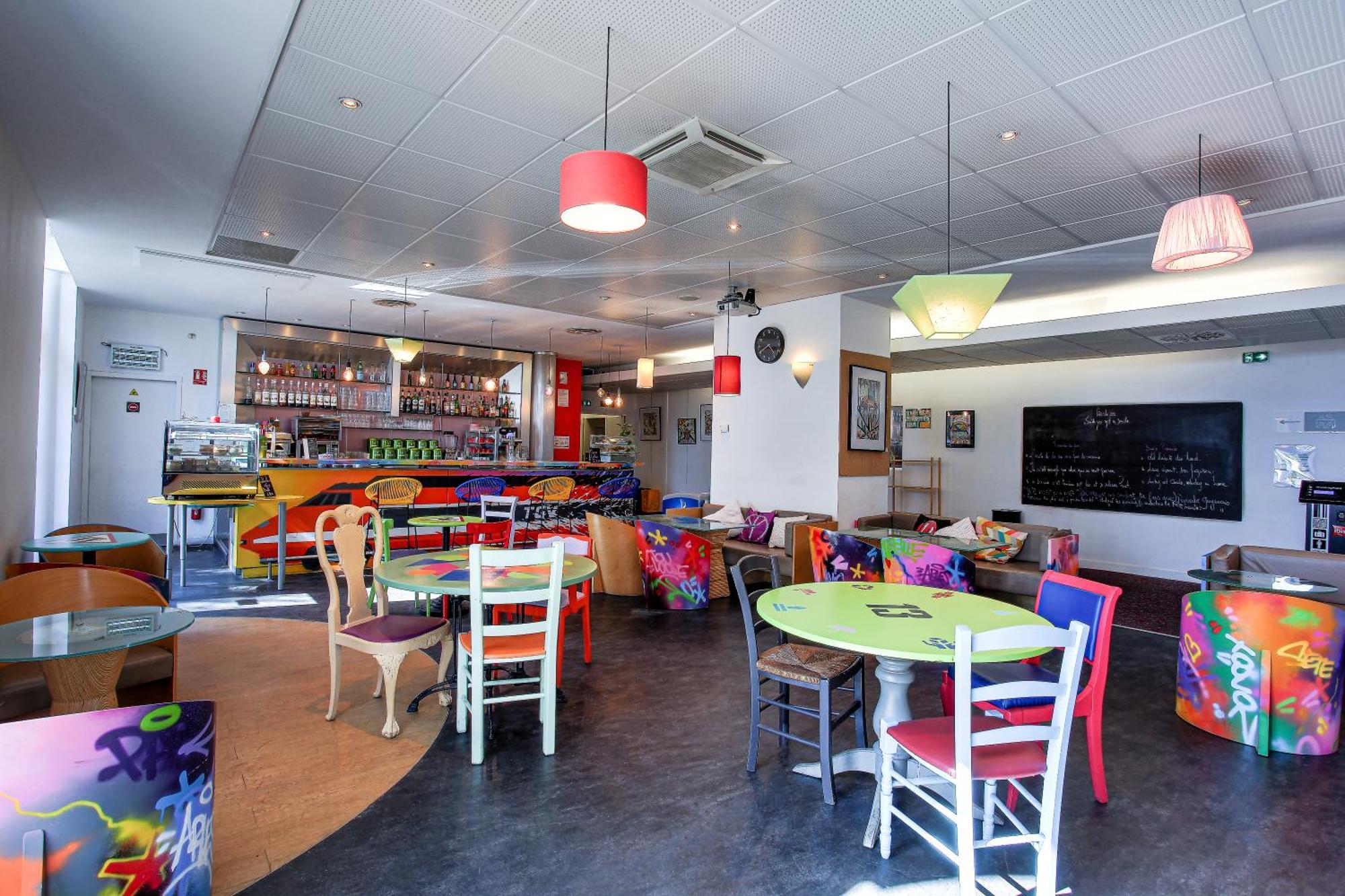 Hotel Ibis Marseille Centre Gare Saint Charles Exterior foto